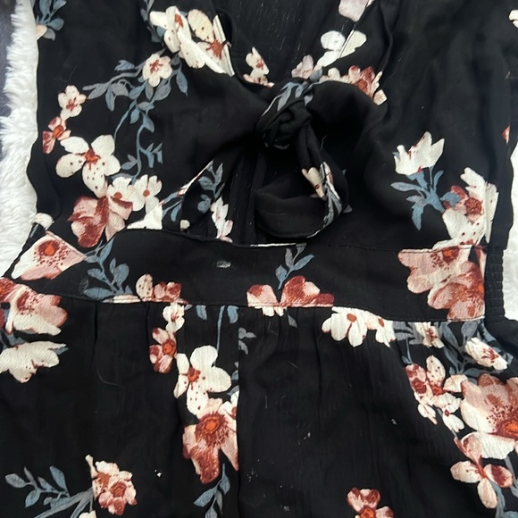 floral romper - Picture 4 of 4